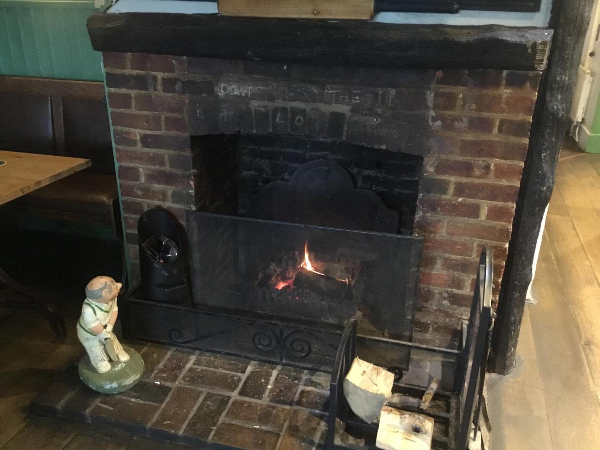 The Flying Horse Inn Boughton Aulph Екстериор снимка
